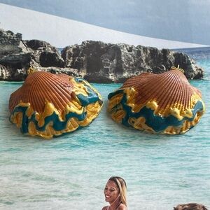 "Beach days" Handmade Seashell Earrings